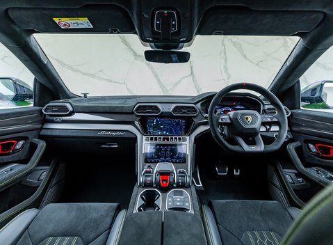 Lamborghini Urus PERFORMANTE 18