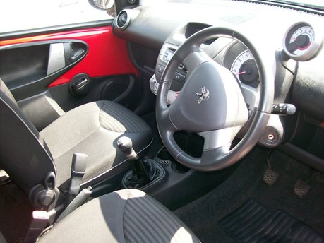 Peugeot 107 ALLURE 5