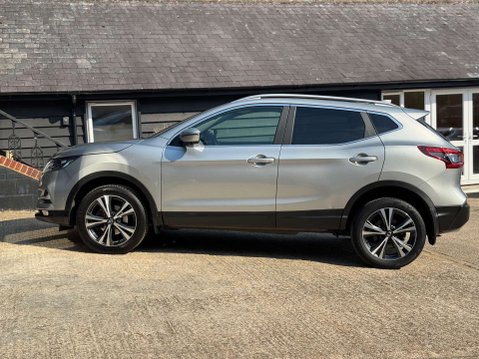 Nissan Qashqai 1.3 DIG-T N-Connecta SUV 5dr Petrol Manual Euro 6 (s/s) (140 ps) 13