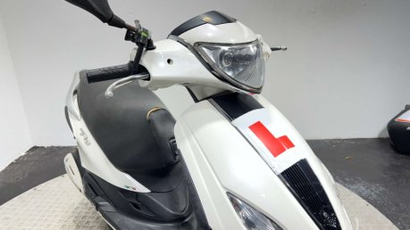 Piaggio Fly 16K 2015 RUNNING PROJECT BIKE SPARES OR REPAIR 125CC 19