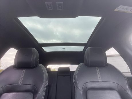 Jaguar F-Pace 2.0 D200 MHEV R-Dynamic SE Auto AWD Euro 6 (s/s) 5dr 27