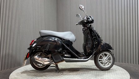 Piaggio Vespa GTS 2023 73 PLATE PROJECT SCOOTER SPARES OR REPAIR DAMAGED 125CC
