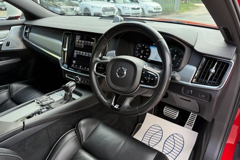 Volvo V90 D5 POWERPULSE R-DESIGN AWD 39
