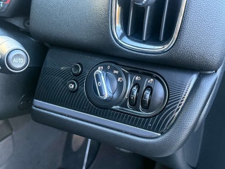 Mini Countryman 1.5 Countryman Cooper Exclusive Auto 5dr 32