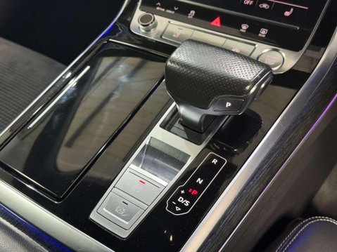 Audi Q8 3.0 TDI V6 50 S line SUV 5dr Diesel Tiptronic quattro Euro 6 (s/s) (286 ps) 45
