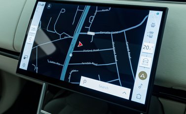 Land Rover Range Rover P460e Autobiography LWB 26