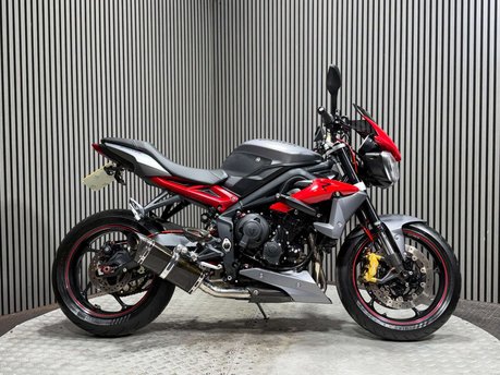Triumph Street Triple R 2013 ONLY 21K QUICK SHIFTER, LOADS OF EXTRAS, LONG MOT