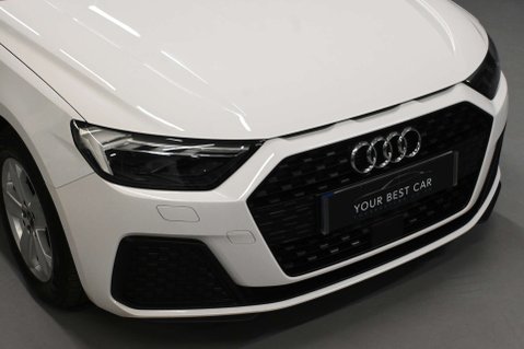 Audi A1 1.0 A1 Sportback 30 TFSI Technik 5dr 32