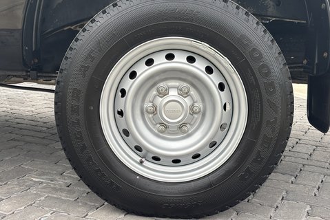 Isuzu D-Max 1.9 TD Utility 4x4 Single Cab Pickup 27