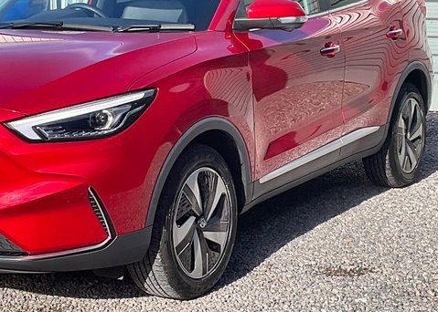 MG ZS EV 72KWH TROPHY 5