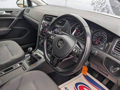 Volkswagen Golf SE NAVIGATION TSI BLUEMOTION TECHNOLOGY 20