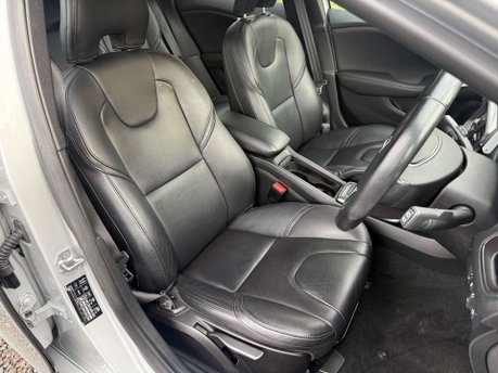 Volvo V40 1.6 V40 SE Luxury D2 Auto 5dr 14