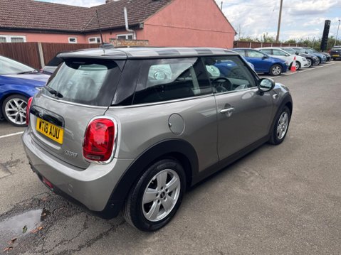 Mini Hatch 1.5 Cooper Euro 6 (s/s) 3dr 2