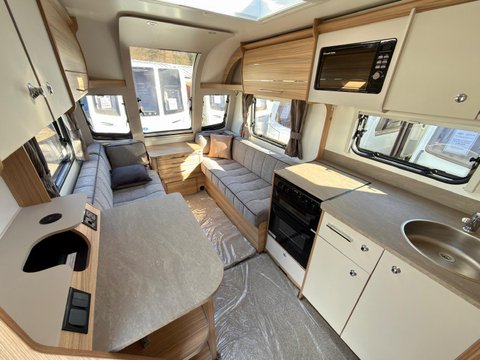 Bailey Phoenix 420 GT75 12