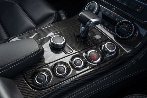 Mercedes-Benz SLS AMG 16