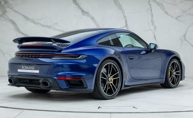 Porsche 911 Turbo S (992) 3