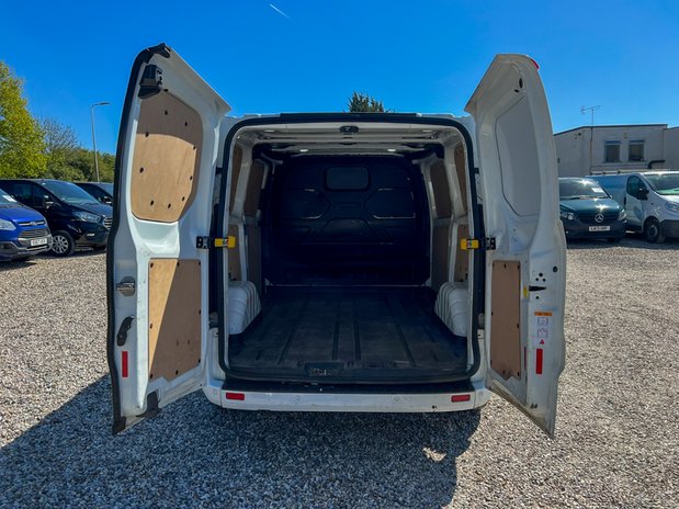 Ford Transit Custom SWB L1H1 (SOLD) Low Roof Limited 280 Air Con Alloys Nav Sensors EURO 6 NO V 9