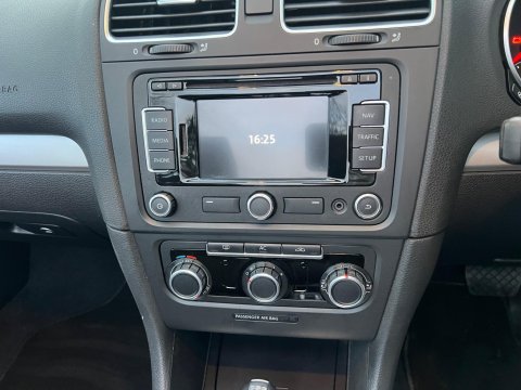 Volkswagen Golf SE TSI DSG 39