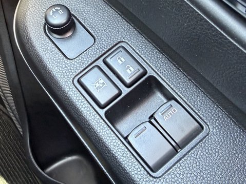 Suzuki Ignis 1.2 Dualjet 12V Hybrid SZ-T 5dr 34
