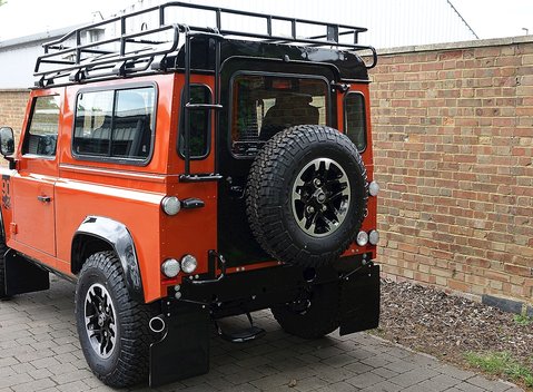 Land Rover 90 Adventure 18