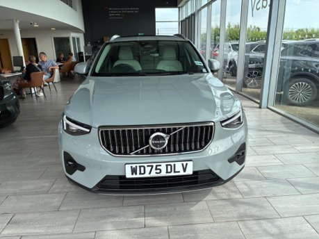 Volvo XC40 2.0 B3 MHEV Ultra Bright DCT Auto Euro 6 (s/s) 5dr