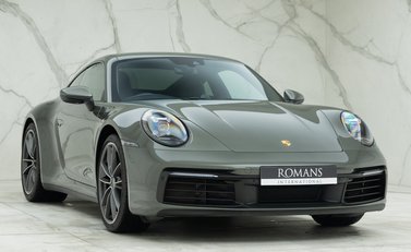 Porsche 911 Carrera (992) 5