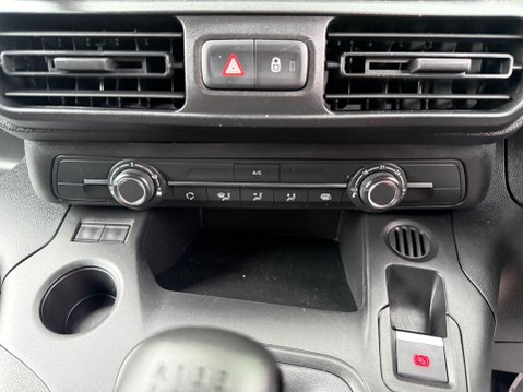 Peugeot Partner BLUEHDI PROFESSIONAL PREMIUM L1 26