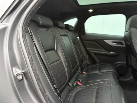 Jaguar F-Pace 2.0 F-Pace R-Sport AWD D Auto 4WD 5dr 28