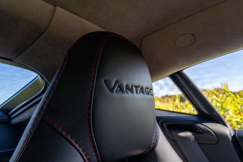 Aston Martin Vantage 4.0 Vantage V8 Auto 3dr 16