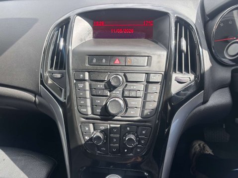Vauxhall Astra 1.6 Astra Elite Auto 5dr 37