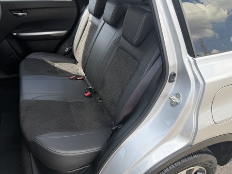Suzuki Vitara 1.4 Boosterjet 48V Hybrid SZ5 5dr 40
