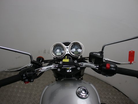 Triumph Bonneville T100 BONNEVILLE T100 18