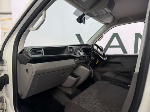 Volkswagen Transporter 2.0 Transporter T28 Highline TDI 22