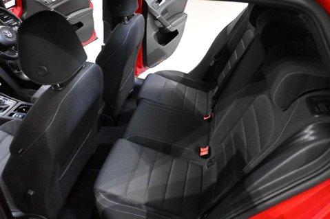 Volkswagen Golf R TSI 4MOTION DSG 53