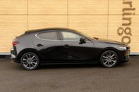 Mazda 3 SPORT LUX MHEV 8