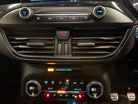 Ford Focus 2.3 Focus ST 5dr 17