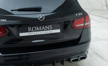 Mercedes-Benz C Class AMG C 63 ESTATE 28