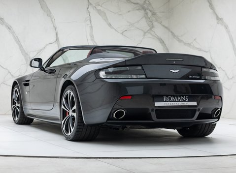 Aston Martin V12 Vantage ROADSTER 13