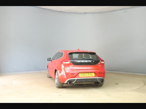 Volvo V40 D2 R-DESIGN 4