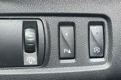 Renault Clio 1.5 dCi Dynamique S Nav Hatchback 5dr Diesel Manual Euro 6 (s/s) (90 ps) 31