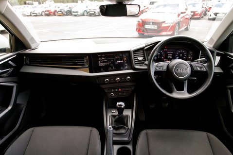 Audi A1 SPORTBACK TFSI TECHNIK 3