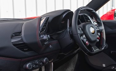 Ferrari 488 Spider 18
