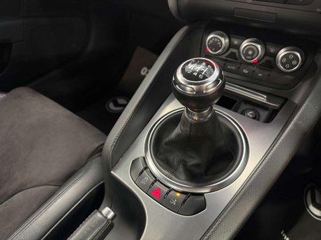 Audi TT 2.0 TDI Sport Coupe 3dr Diesel Manual quattro Euro 5 (170 ps) 9