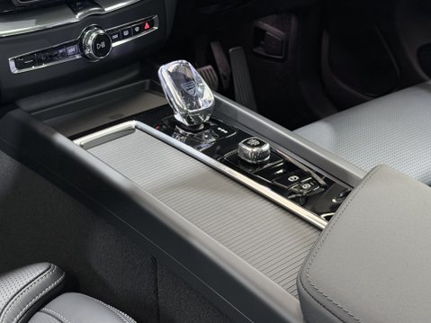 Volvo XC60 B5 ULTRA BLACK EDITION AWD 36