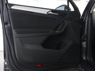 Volkswagen Tiguan SE NAV TSI 43