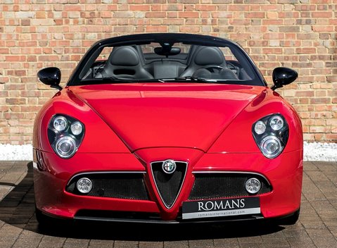 Alfa Romeo 8C Spider 6
