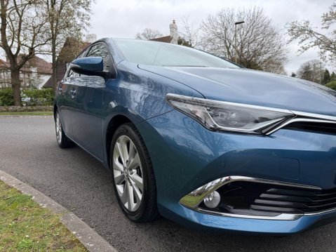 Toyota Auris 1.2 VVT-i Excel CVT Euro 6 (s/s) 5dr (Safety Sense) 46