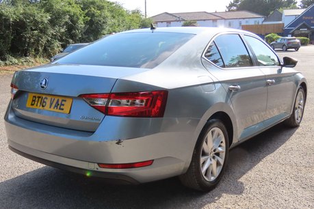 Skoda Superb 2.0 TDI SE Business Hatchback 5dr Diesel Manual Euro 6 (s/s) (150 ps) 5