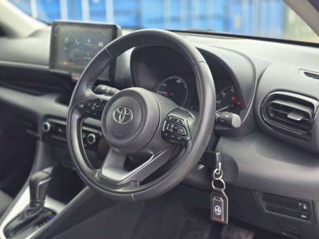 Toyota Yaris 1.5 VVT-h Icon Hatchback 5dr Petrol Hybrid E-CVT Euro 6 (s/s) (116 ps) 30