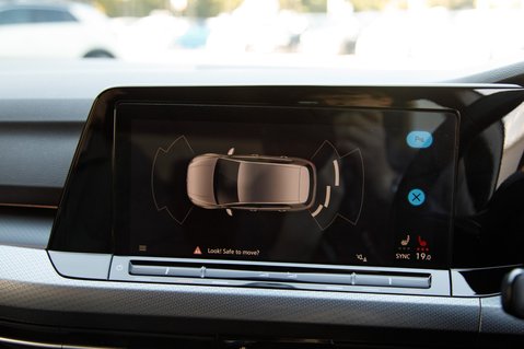 Volkswagen Golf ACTIVE TSI 29